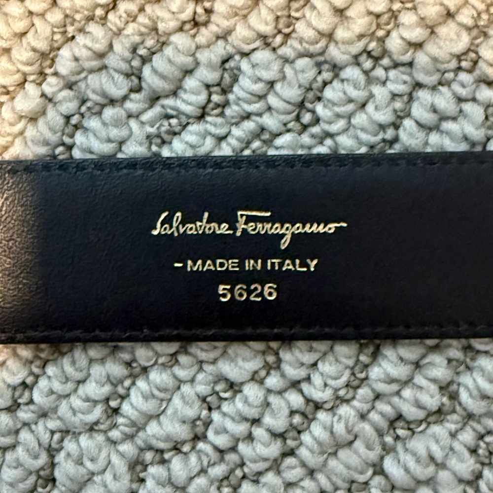 Salvatore Ferragamo Black Leather Gancini Belt with Gold Hardware - Picture 4 of 10
